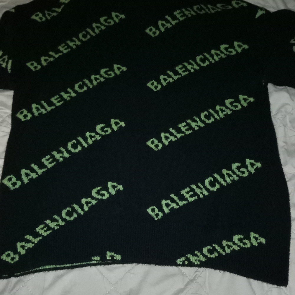 Sweater - Picture 2 of 2